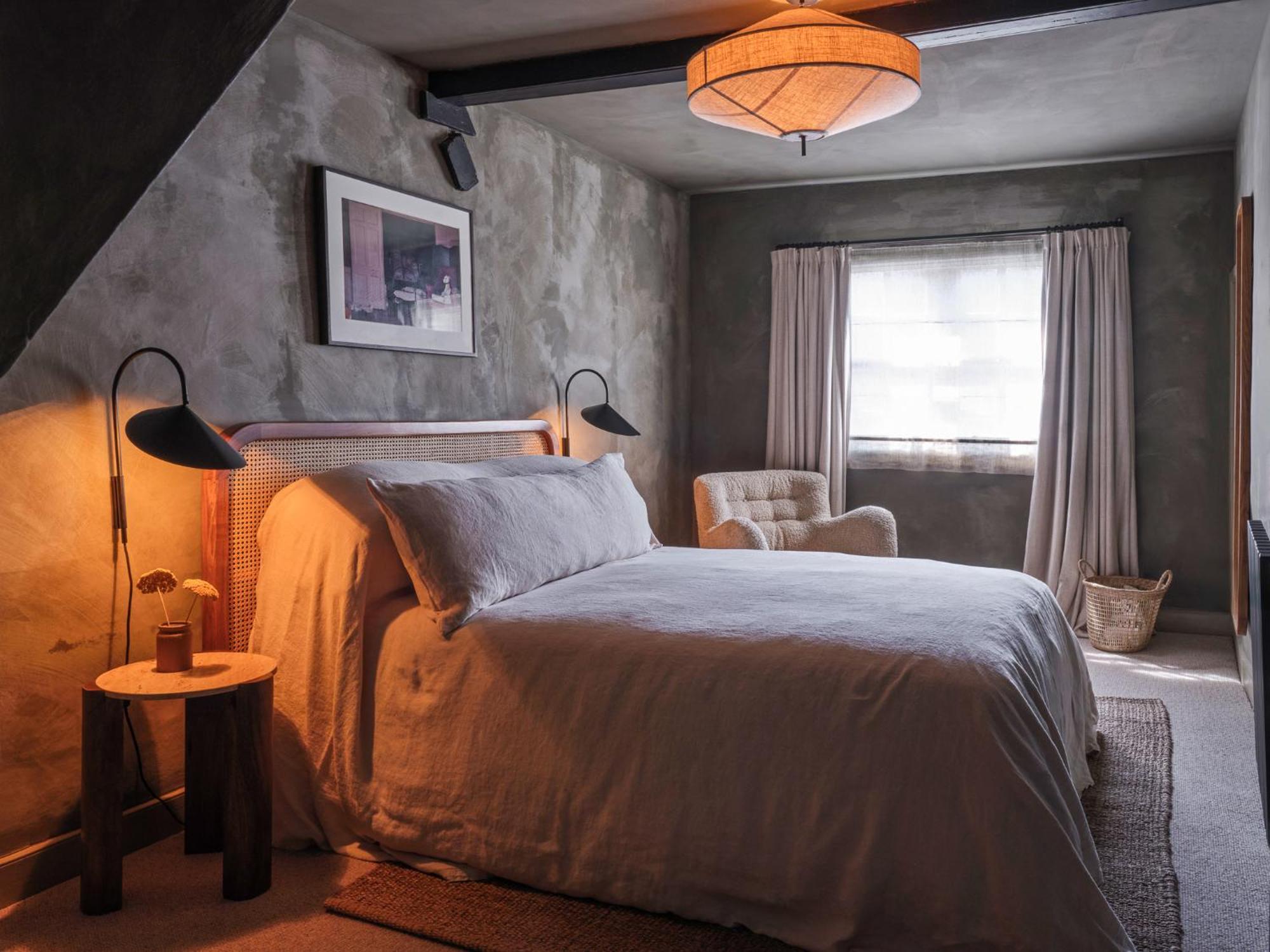 Highway Hotel Бърфорд Екстериор снимка