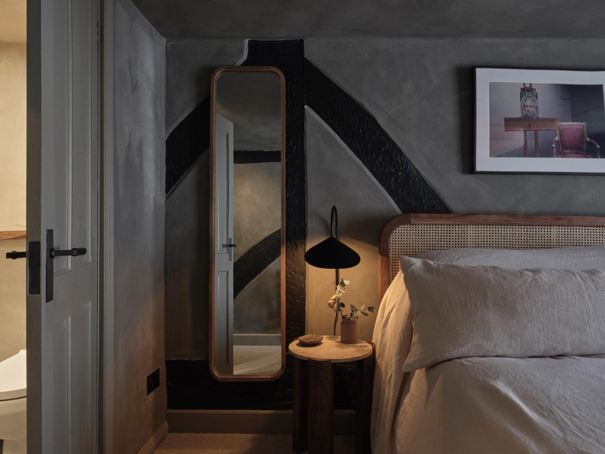 Highway Hotel Бърфорд Екстериор снимка