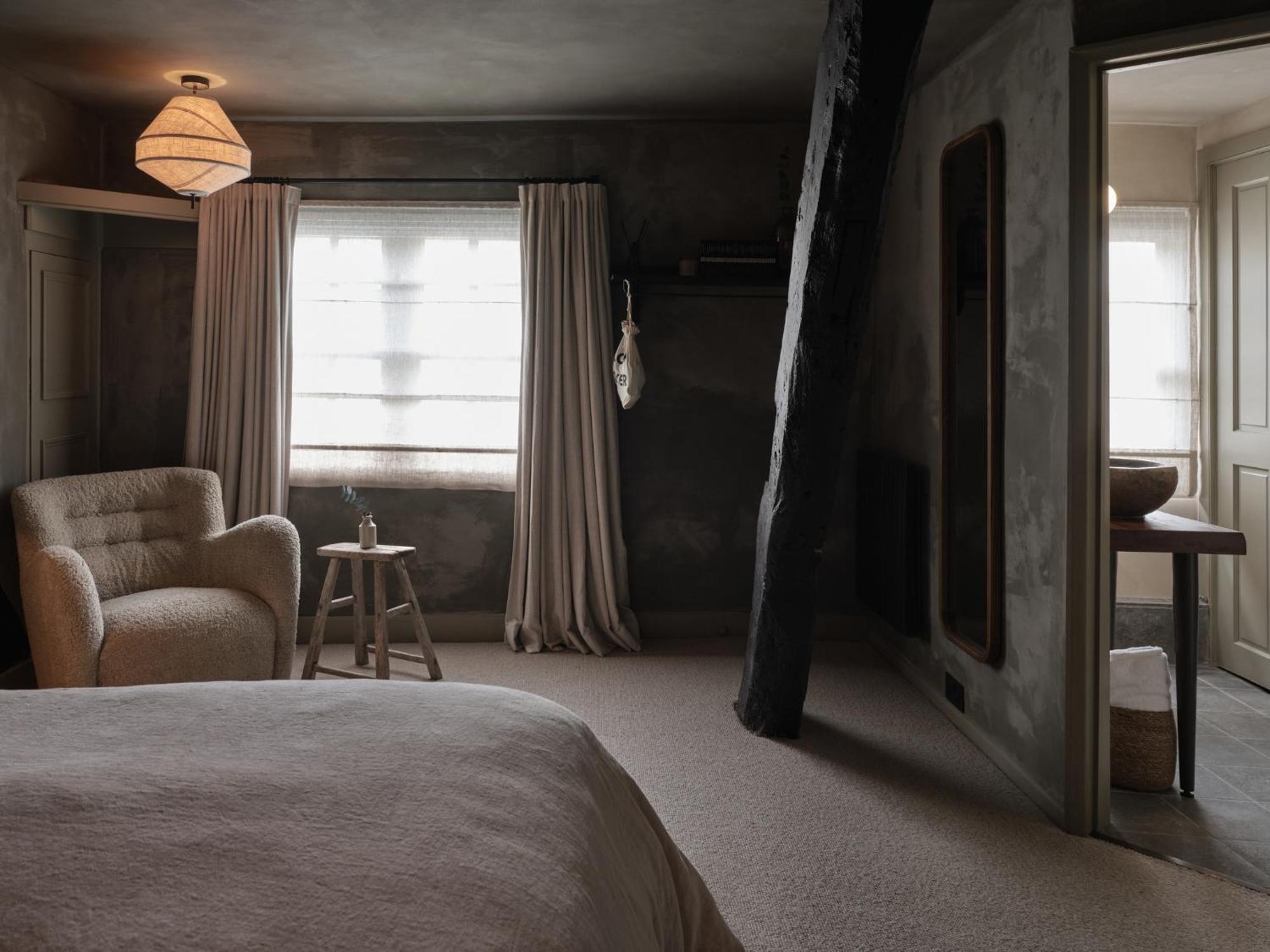 Highway Hotel Бърфорд Екстериор снимка
